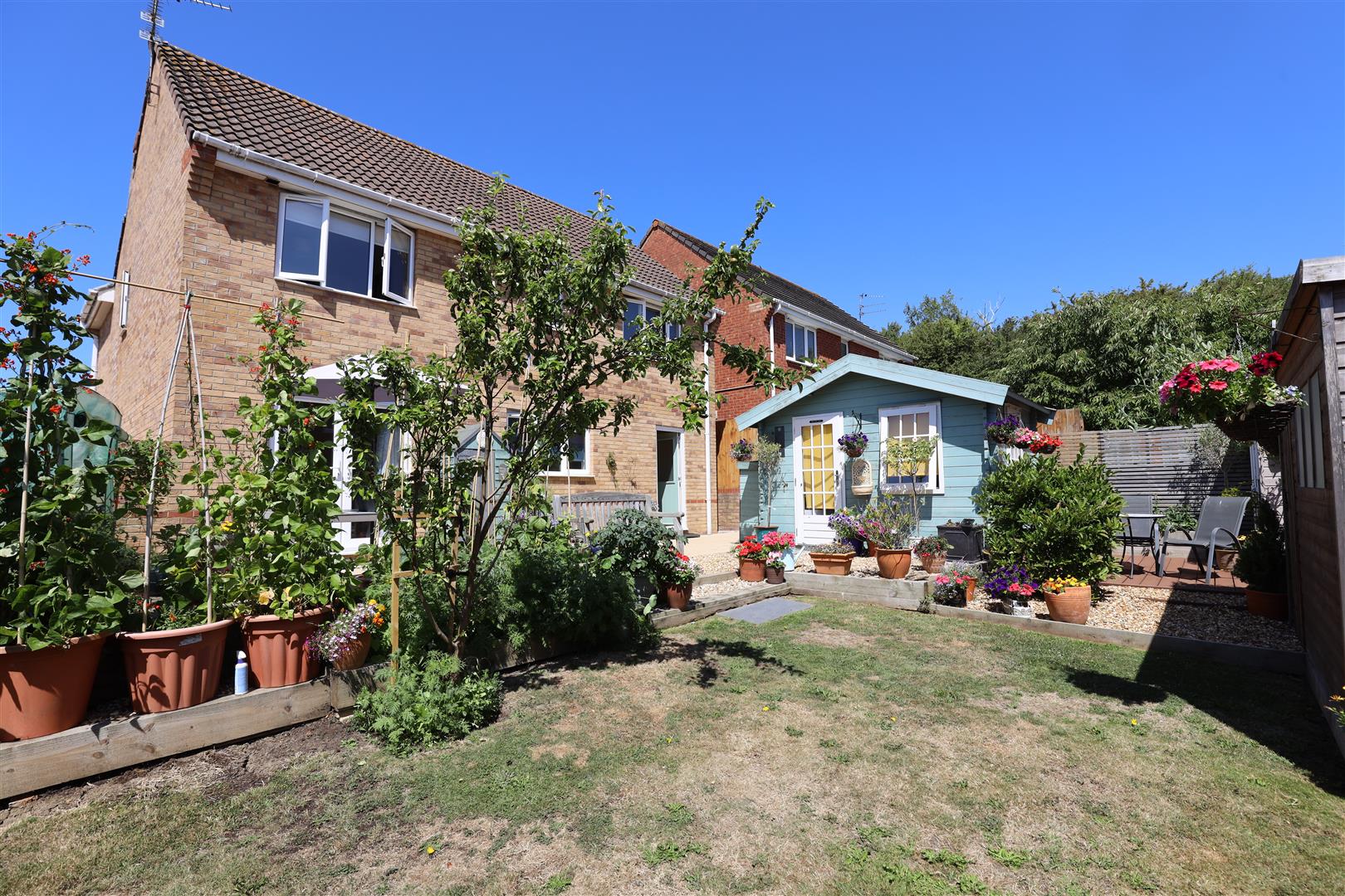 Maes Y Gwenyn, Rhoose, Barry, CF62 3LA